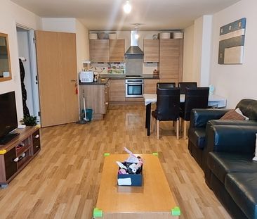 2 Bed Flat, The Crescent, BS1 - Photo 2