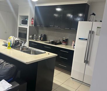 Upper Coomera - Photo 1