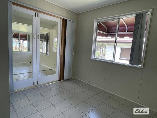 WOW!! Great beach location 2 bedroom unit - Photo 1