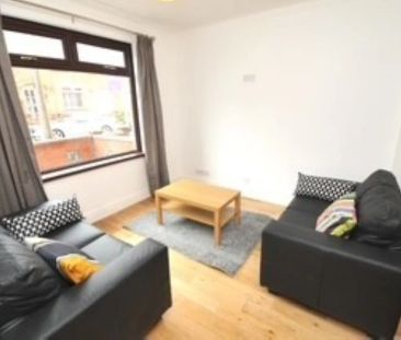 28 Sefton Park - Photo 2