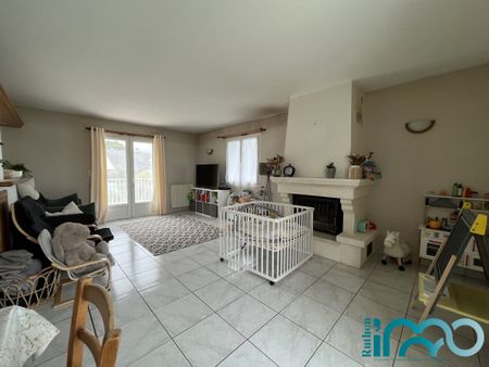 Location Maison 5 pièces 118m² RIGNAC 12390 - Photo 2
