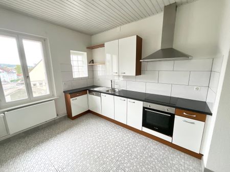 Appartement de 3.5 pièces avec balcon et cheminée - Photo 3