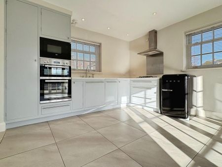 1 bedroom semi-detached house to rent - Photo 2