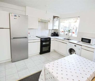 Torbitt Way, Newbury Park, Ilford, IG2 - Photo 2