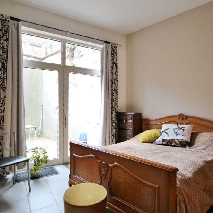Gezellig éénslaapkamerappartement met terras in het centrum van Sint-Truiden - Photo 1