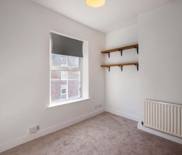 2 bedroom terraced house to rent - Photo 6