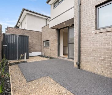 Brand New Designer Townhouse - Photo 6