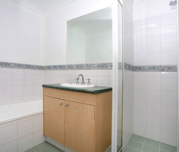 4 BEDROOM DUPLEX WITH YARD, AIR CON & SURFERS VIEWS - Photo 6