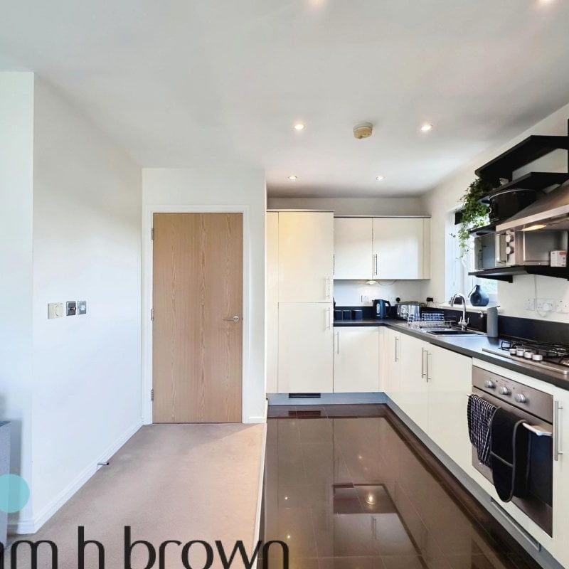 Chelmer Road - Photo 1