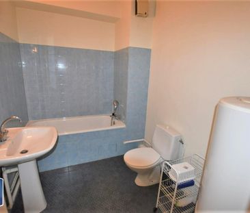 Location Appartement 1 pièce 19m² CHOLET 49300 - Photo 2
