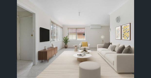 SPACIOUS THREE-BEDROOM FAMILY HOME IN A PRIME LOCATION - Photo 1