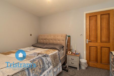 1 bed Flat for Rent - Photo 2