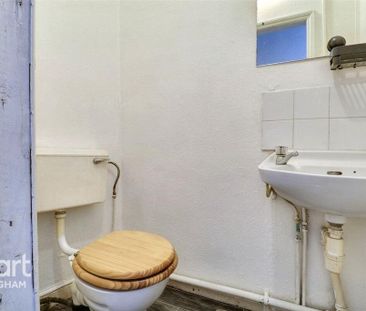 3 bedroom flat to rent - Photo 6