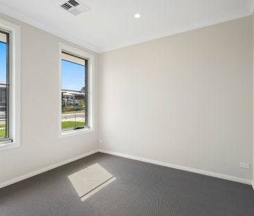 BRAND NEW DUPLEX IN POPULAR ESTATE - Photo 2