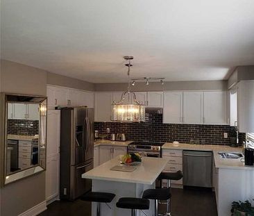 For Lease - 5890 Tampico Way, Mississauga, Ontario - Photo 2
