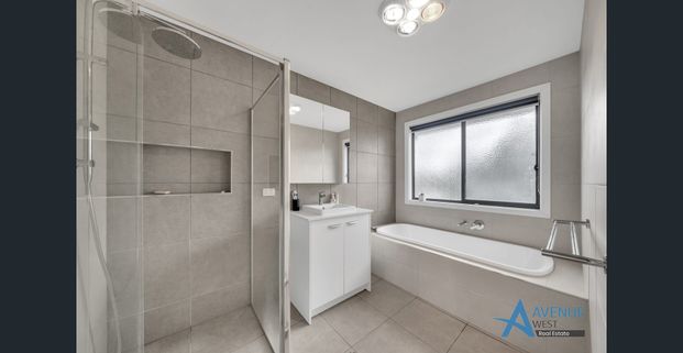 11 Warrigal Drive, Aintree, Vic 3336 - Photo 1