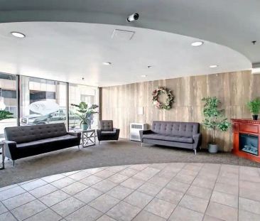 1 bedroom Condo Apartment Downtown — 221 - 6 Ave SE - Photo 2