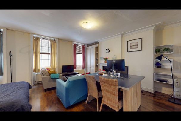 Studio Flat, Craven Street, WC2N - Photo 1