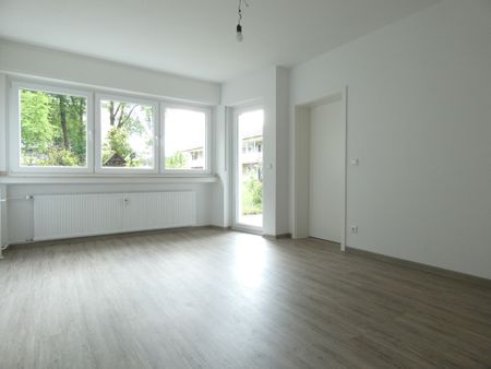 *** 3 Zimmer-Wohnung – Erdgeschoss mit Terrasse! *** - Photo 2