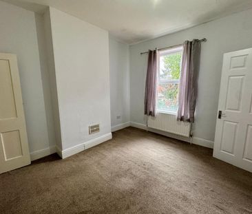 Linden Road, Smethwick, West Midlands - Photo 2