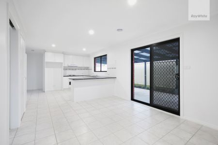 56 Sommeville Drive, Roxburgh Park VIC 3064 - House For Rent | Domain - Photo 4