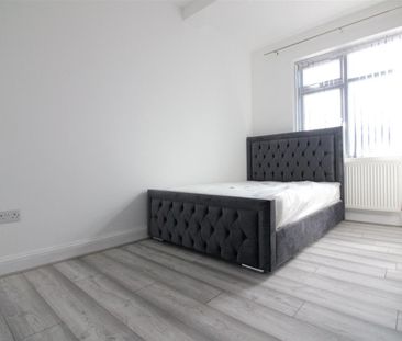Uxbridge Road, Hayes - Photo 1