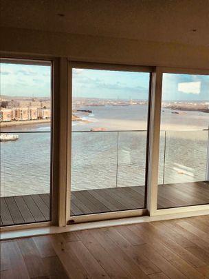 3 bed Apartment in Hampton Apartments Duke Of Wellington Avenue, London, SE18 6NX - Photo 1