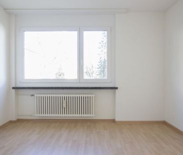 Luminous 4.5-room apartment with balcony and modern kitchen - Foto 6