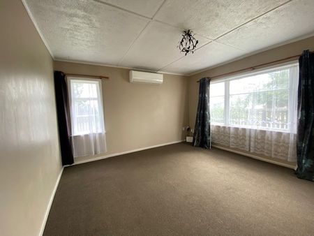 Alexander Avenue, Onekawa - Photo 2