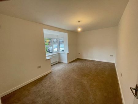2 bedroom semi-detached bungalow to rent - Photo 2