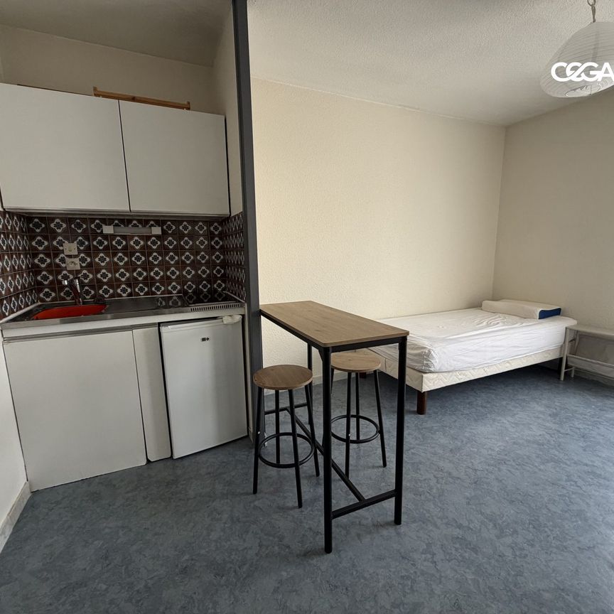 STUDIO MEUBLE – CEZEAUX - Photo 1