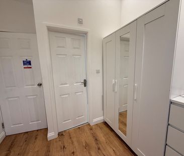 Room in a Shared House, Dunraven Avenue, LU1 - Photo 1