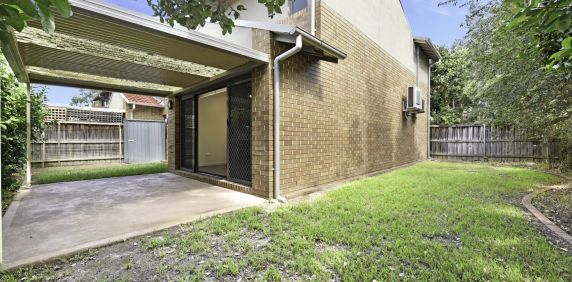 Family friendly townhouse - Photo 2