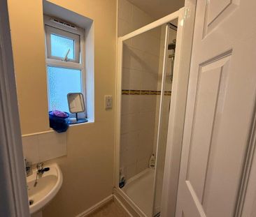 3 bedroom detached house to rent - Photo 5