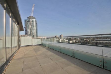 Baltic Avenue, Brentford, TW8 0FQ - Photo 2