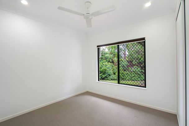 SPACIOUS FAMILY HOME IN SOUGHT AFTER LOCATION! - Photo 1