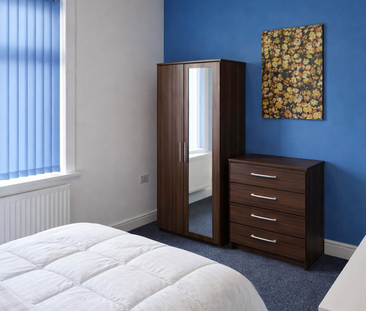 1 bedroom in a house share to rent - Photo 1