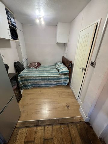 Studio Flat, Midhurst Avenue, CR0 - Photo 2