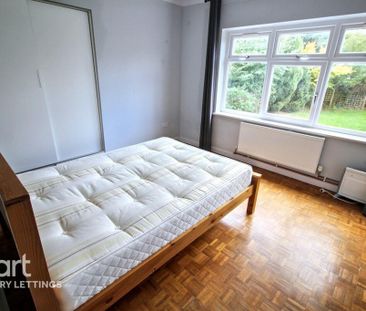 6 bedroom detached house to rent - Photo 3