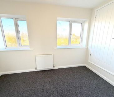3 bedroom detached house to rent - Photo 5