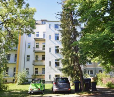 2-Zimmer • Mieten • Chemnitz • Einbauküche • ruhige Lage • Laminat ... - Foto 1
