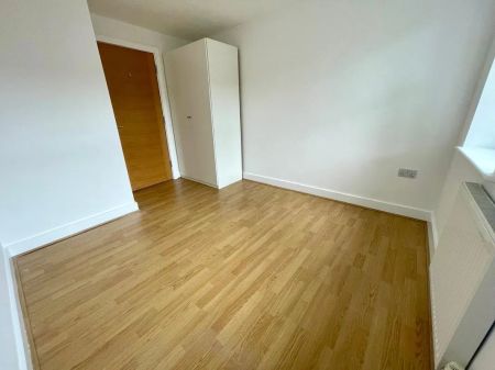 Wellington Road, Bournemouth, BH8 - Photo 3