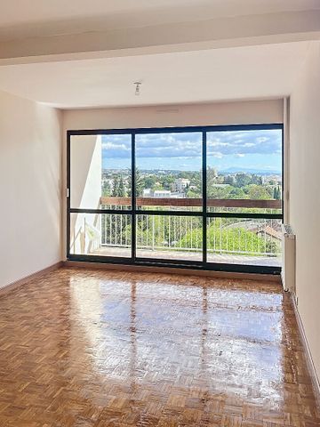 Apartment - Photo 2