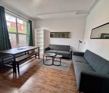 Aberdeen Walk (Room 4), Armley, Leeds - Photo 1