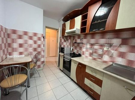 Apartament 4 camere, semidecomandat, 95mp, zona P-ta Flora - Photo 2