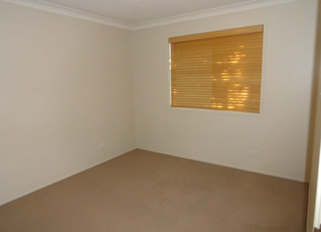 Private Eastside Unit in Secured Gated Complex - Photo 4