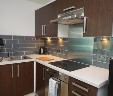 1 bedroom Flat To Let - Photo 5