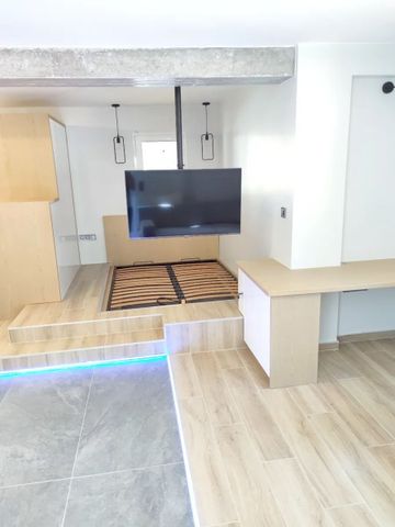 Studio/Γκαρσονιέρα για ενοικίαση Αμφιθέα (Παλαιό Φάληρο) - Photo 4