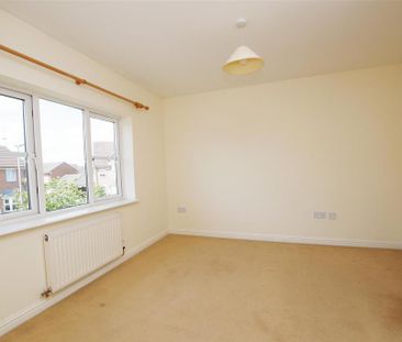 1 bedroom coach house to rent - Photo 3