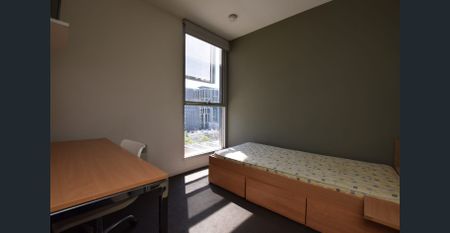 Perfect Location in Carlton - Student Only - Photo 4